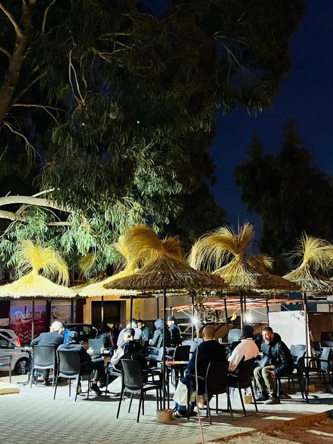 Attention Payement A La Reservation En Euros Oran Exteriér fotografie