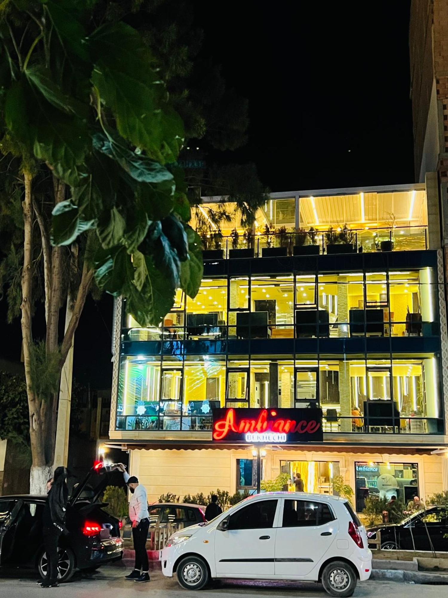 Attention Payement A La Reservation En Euros Oran Exteriér fotografie